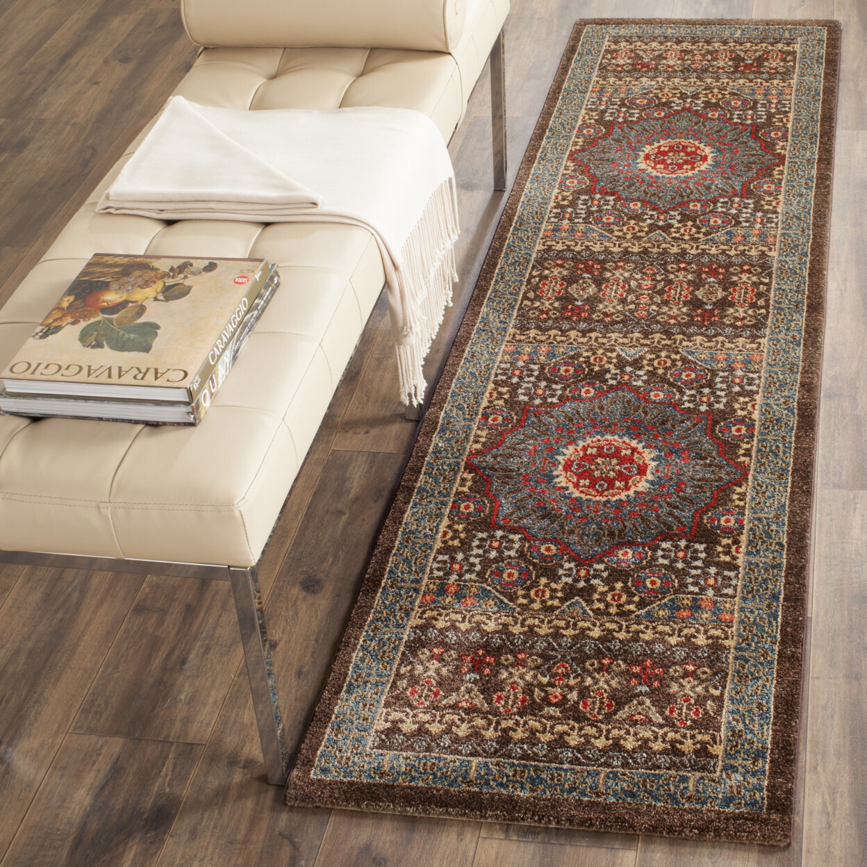 SAFAVIEH Mahal Collection MAH620C Navy / Red Rug