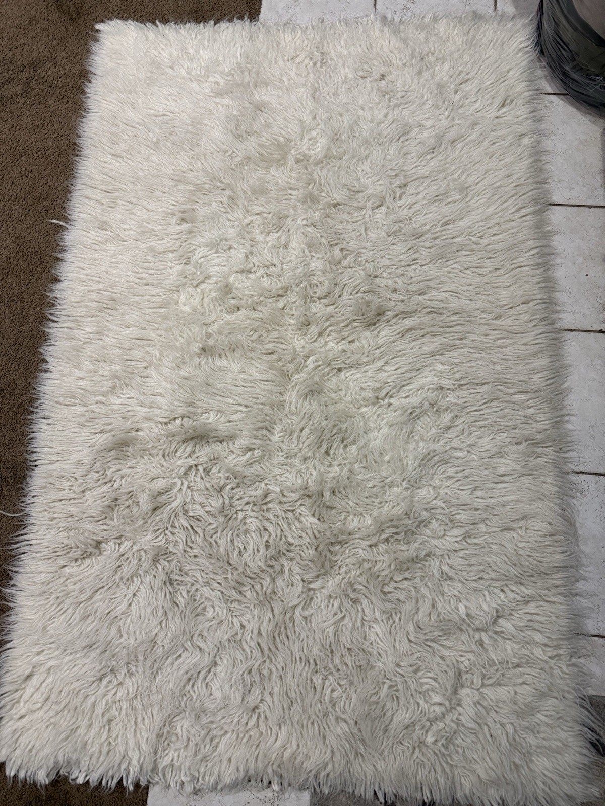 3.7ftx5.7ft Flokati Rug