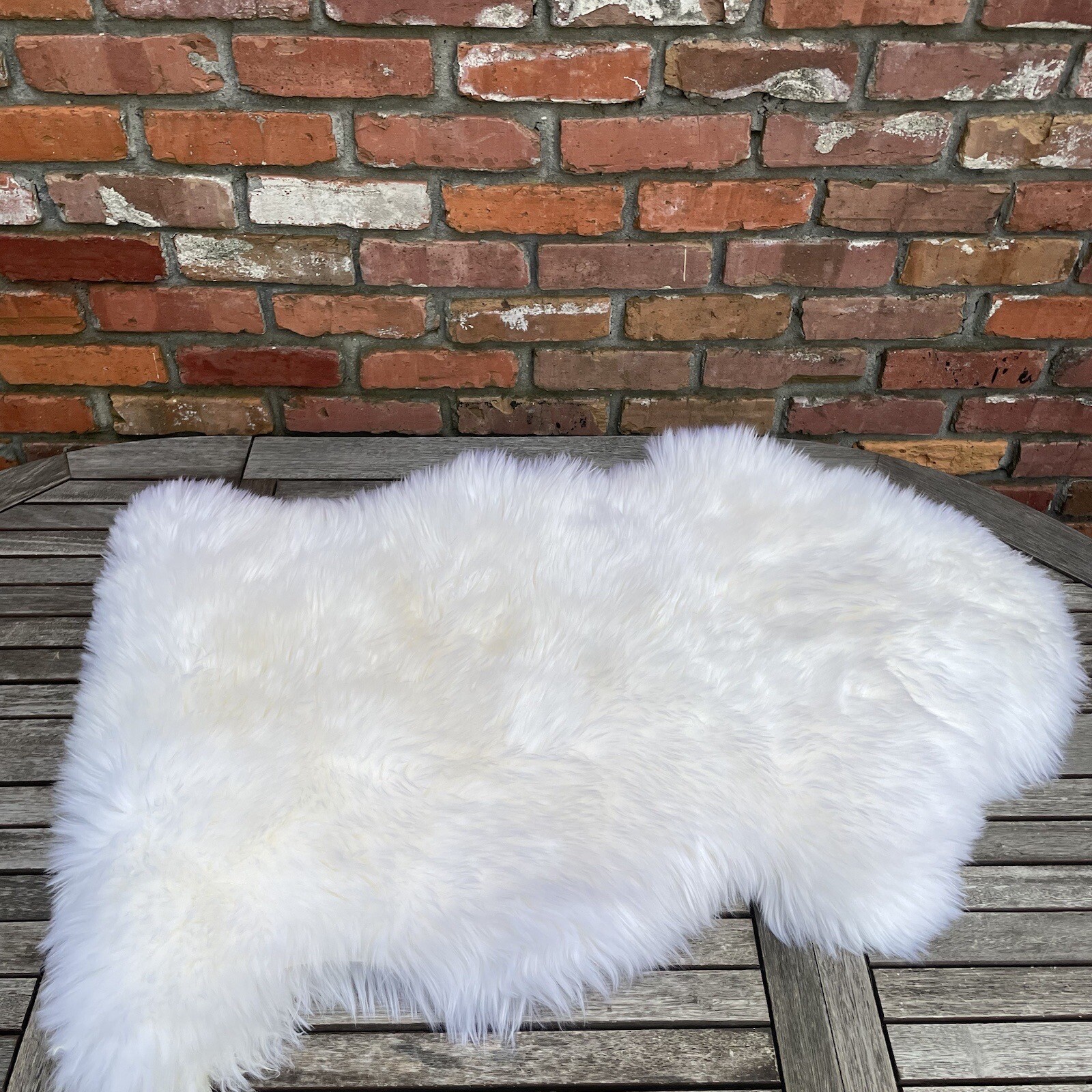 Pottery Barn Large Sheepskin Rug Ivory White New Zealand 2’x6’ Spots Read NWOT