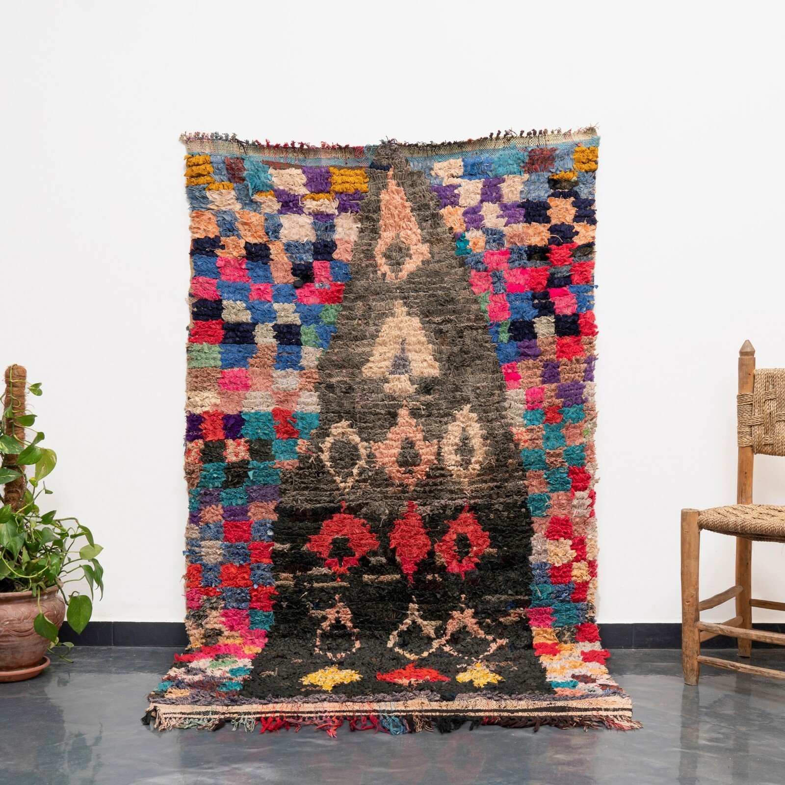Black Area Rug 210 x 130 cm / 7 × 4 ft Moroccan pink Handmade Vintage carpet
