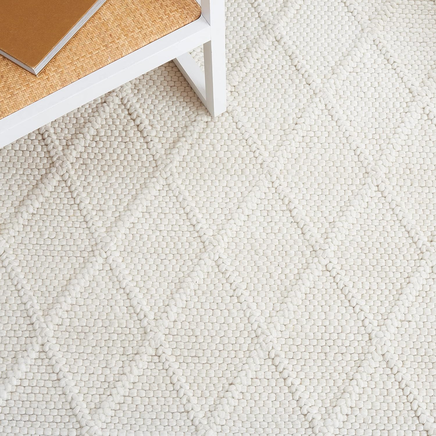 SAFAVIEH Area Rug 8X10 – Natura Collection – Large – Ivory & Ivory, Handmade Woo
