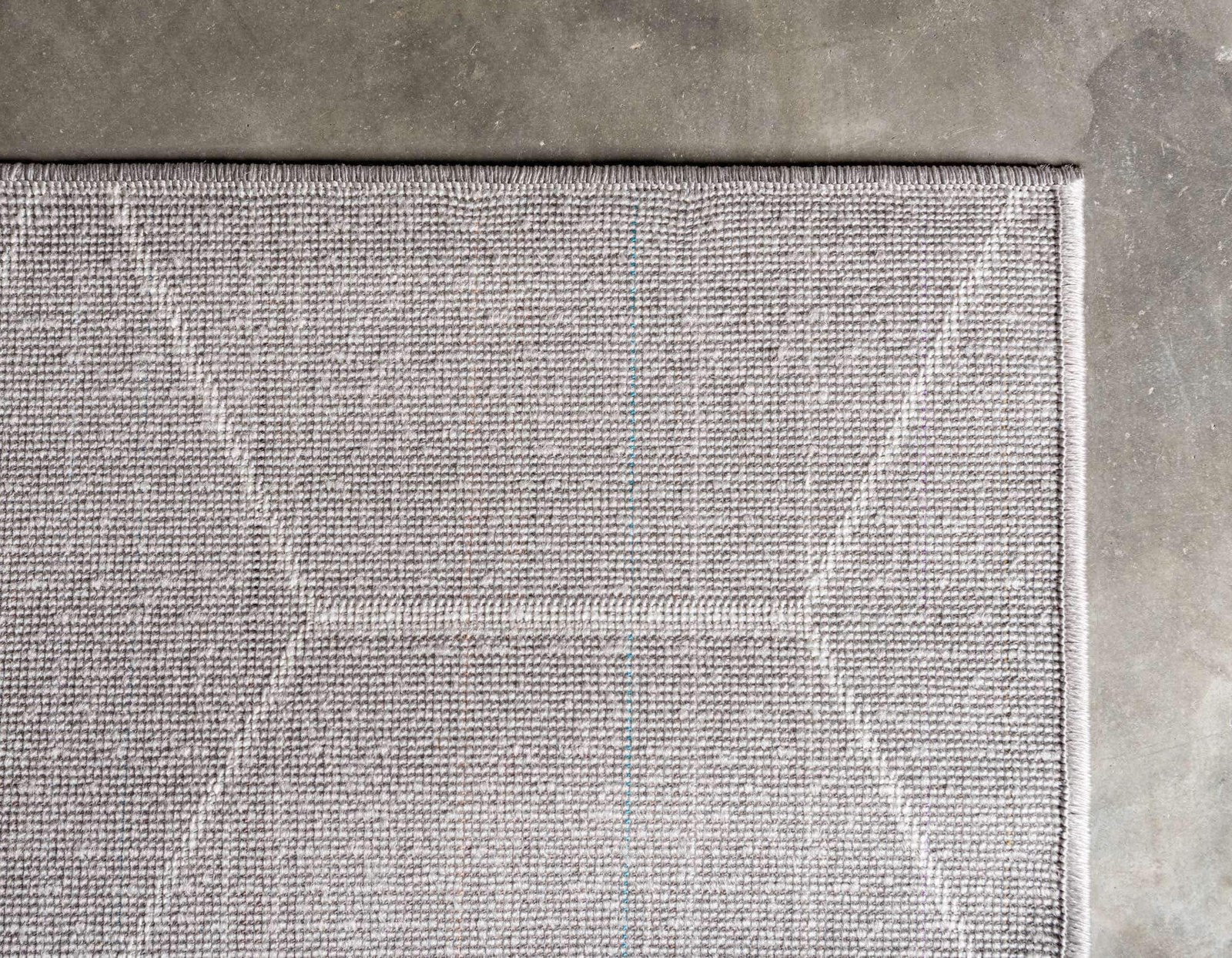 Trellis Frieze Collection Area Rug – Geometric (2′ x 6′ 1″ Runner Light Gray/…