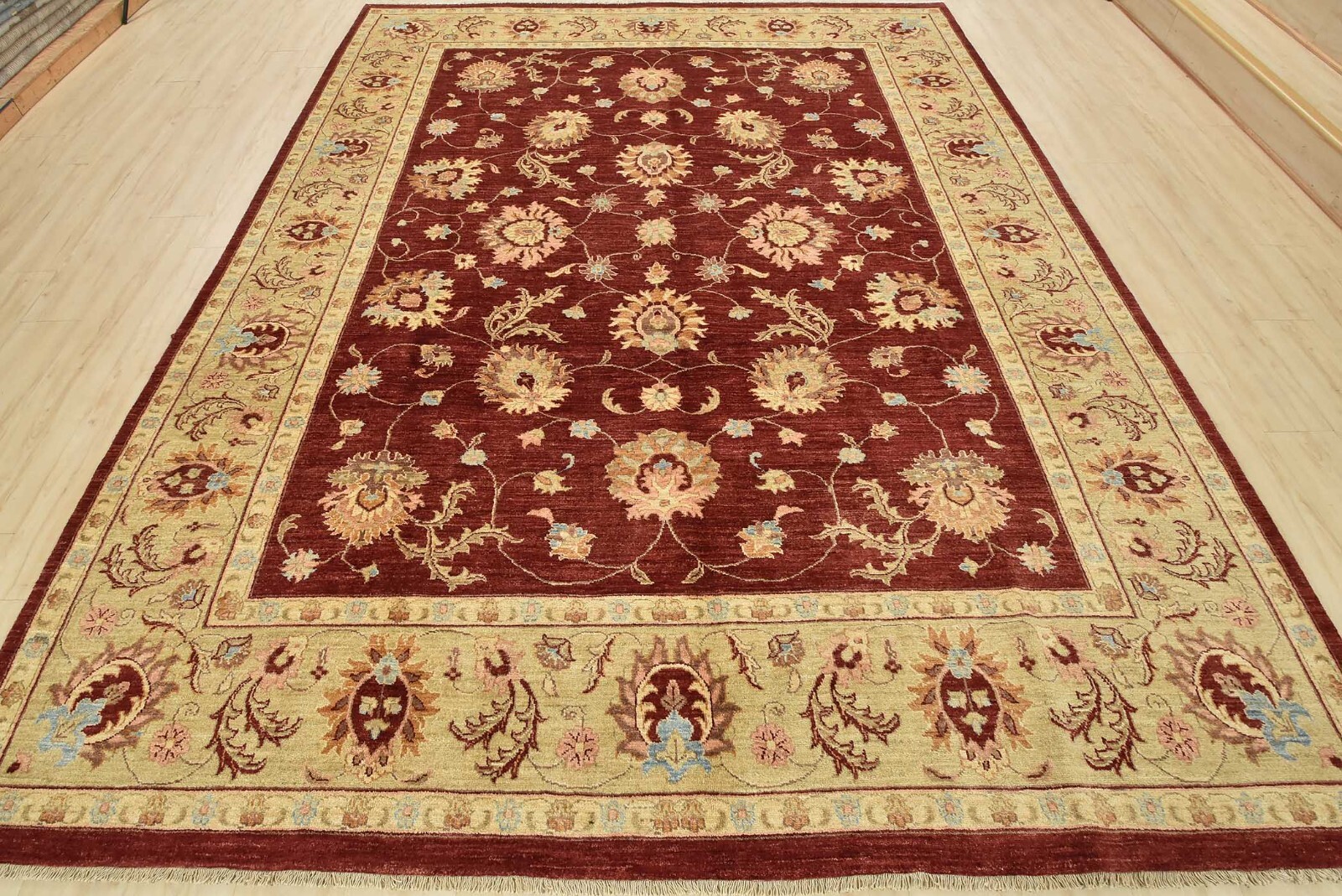 Ziegler Rug 8’11” x 11’9” Red Wool Traditional Hand-Knotted Oriental Carpet