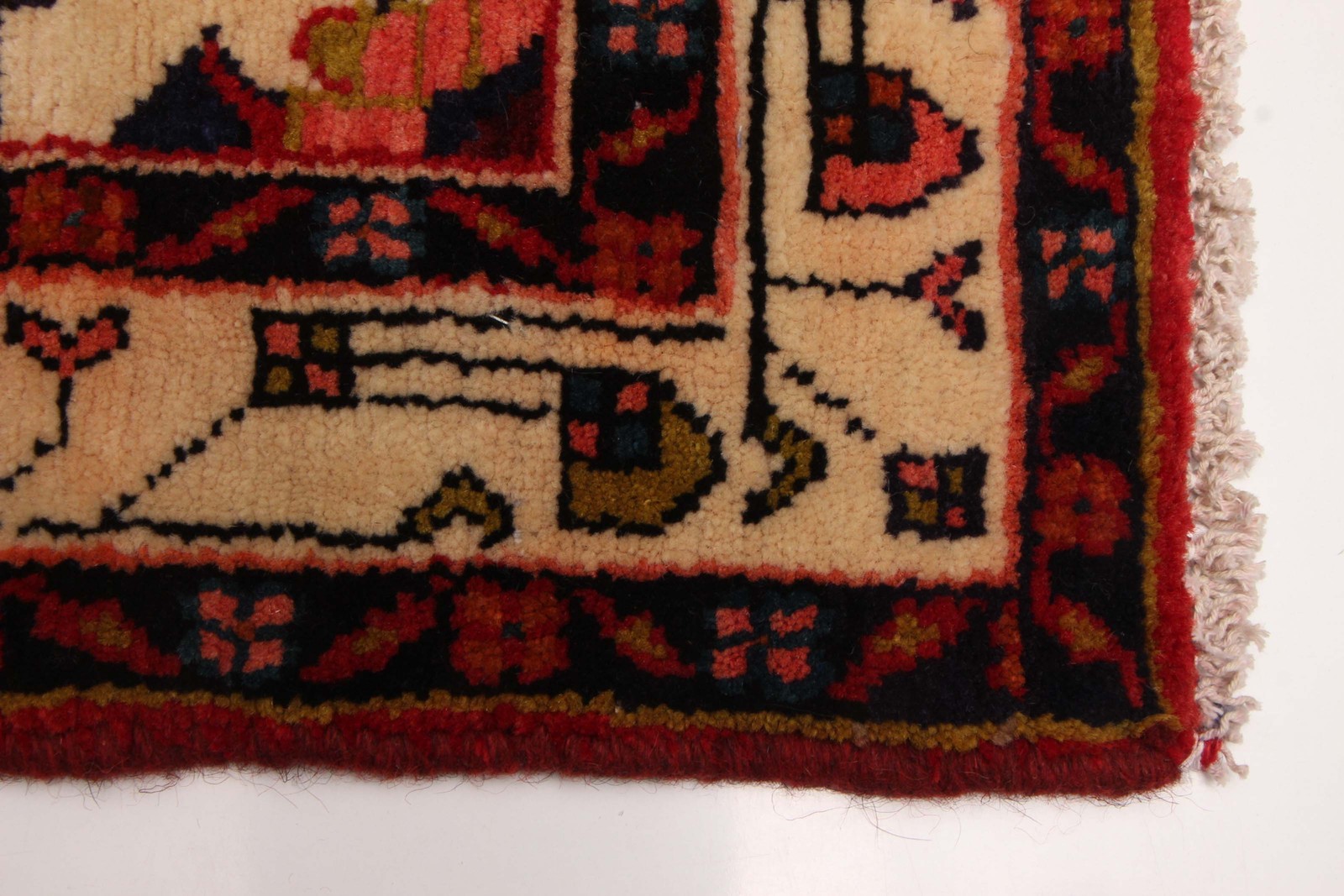 Vintage 3’7″ x 5’1″ Traditional Hand Knotted Vegetable Dye Wool Area Rug