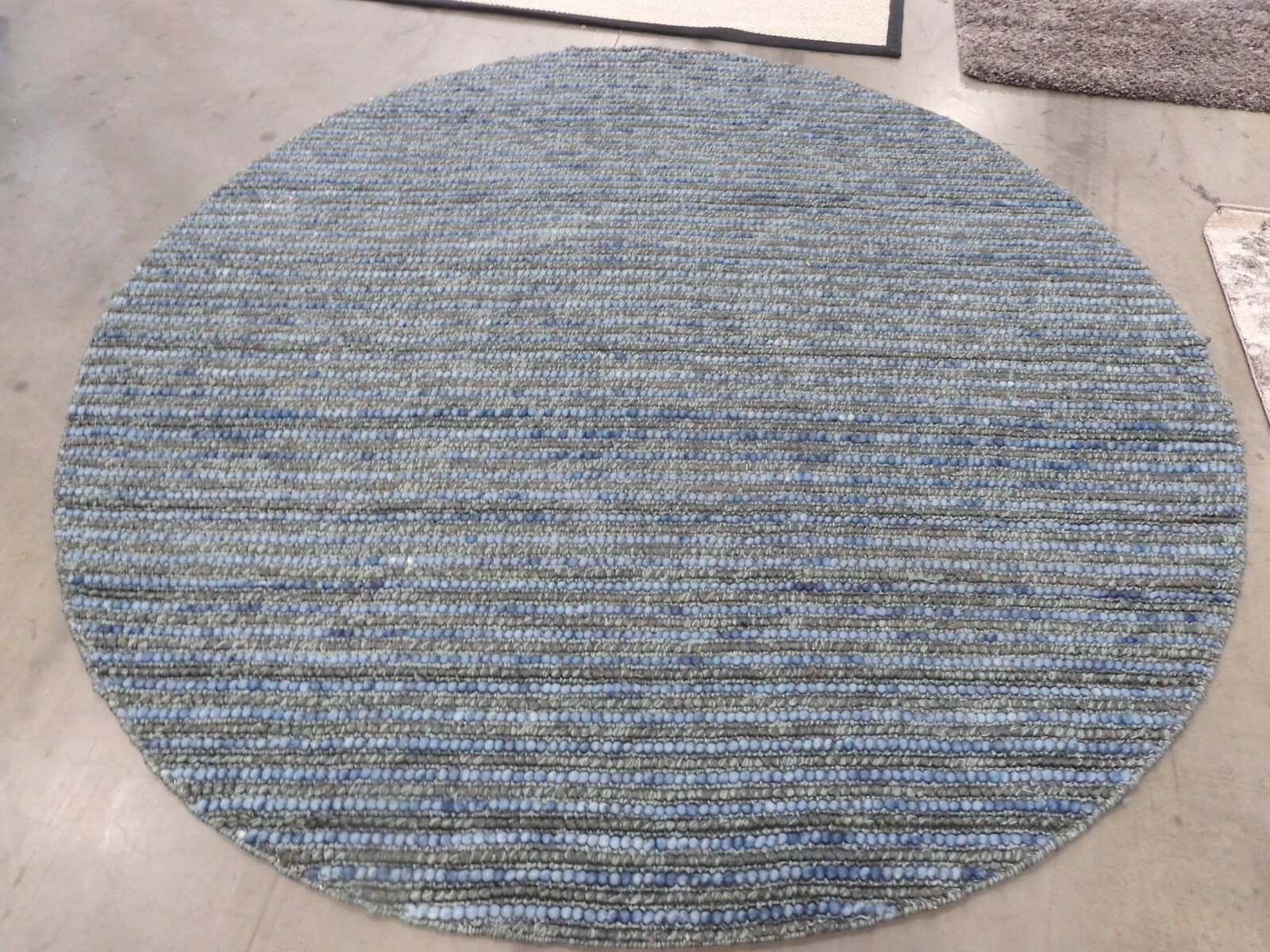 DARK BLUE 8′ X 8′ Round Loose Threads Rug, Reduced Price 1172609728 BOH525G-8R