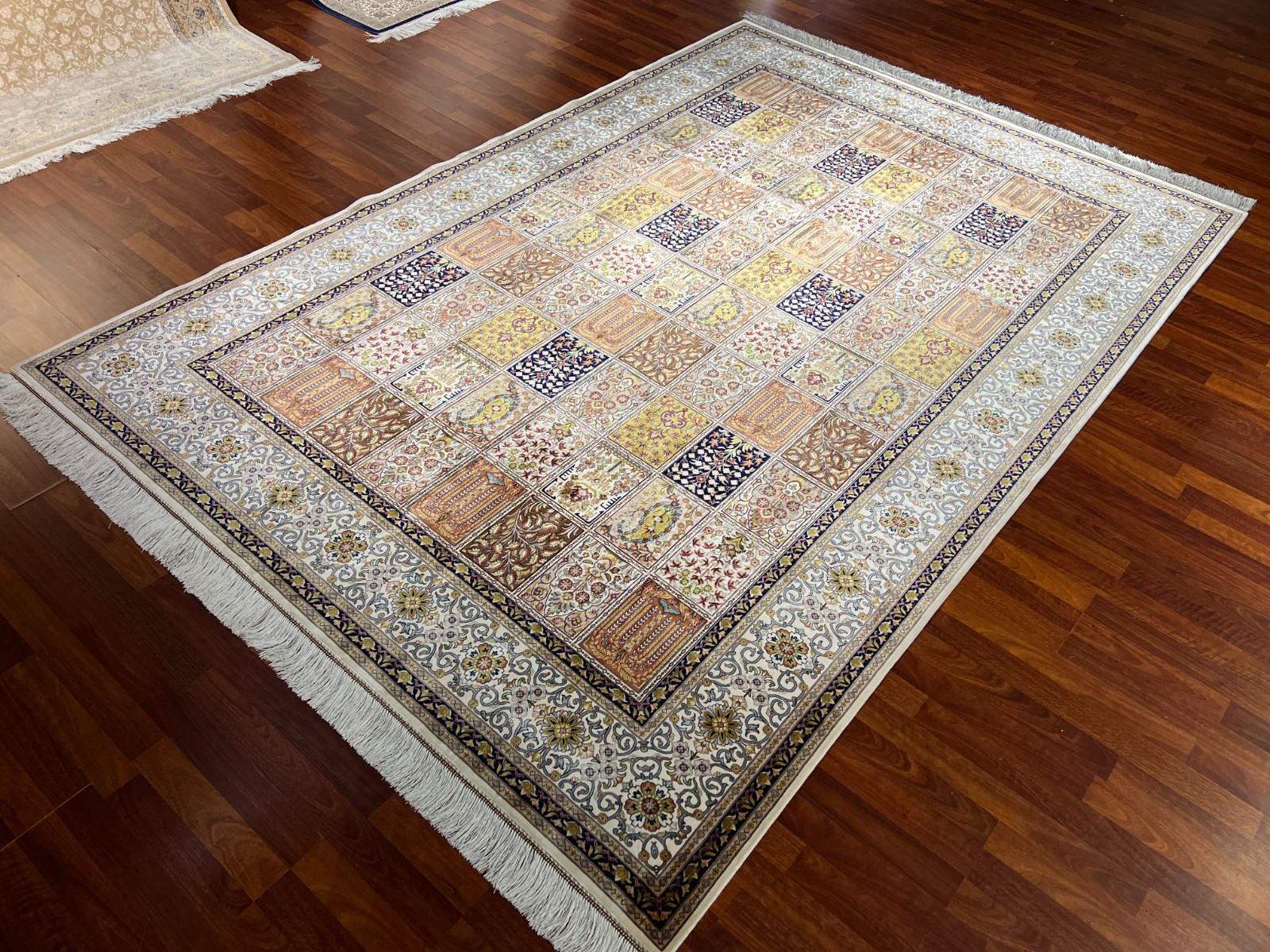 7×10 ft 1001 Nights Patterned Modal Silk Rug – Rug For Living Room