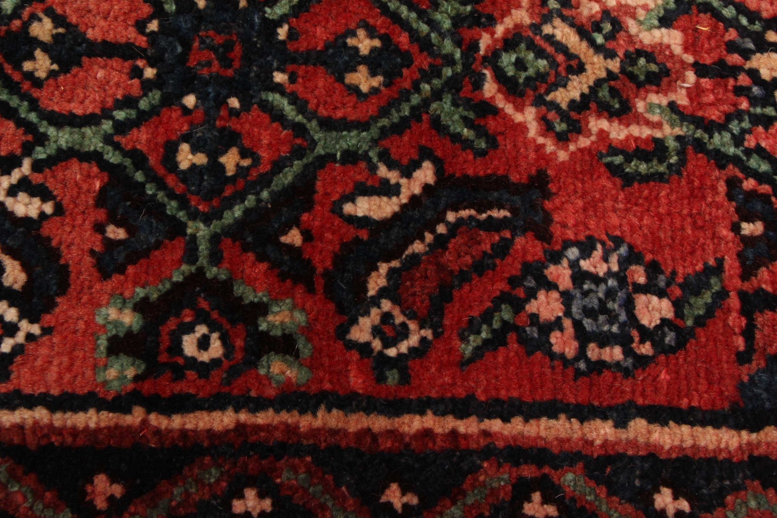 Vintage 3’5″ x 8’11” Traditional Hand Knotted Vegetable Dye Wool Area Rug