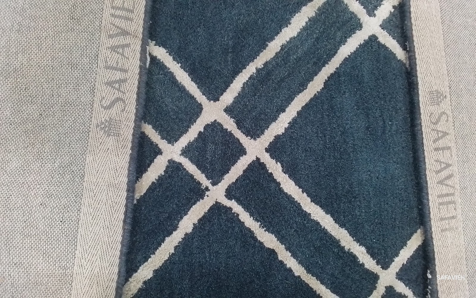 NAVY / SILVER 5′-0″ x 8′-0″ Back Stain Rug, Reduced Price 1172807645 HIM901N-5