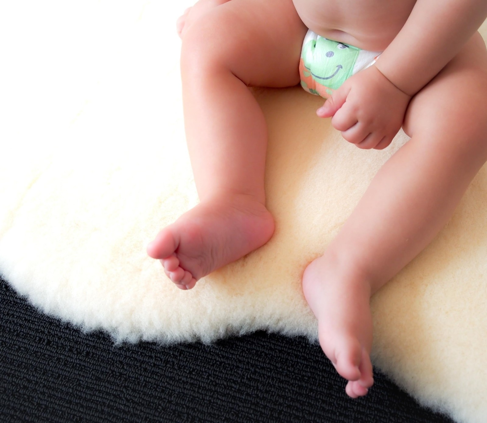 Baby Sheepskin Rug, Oeko-TEX Certified, Safe & Natural Nursery Rug, 100% Genu…