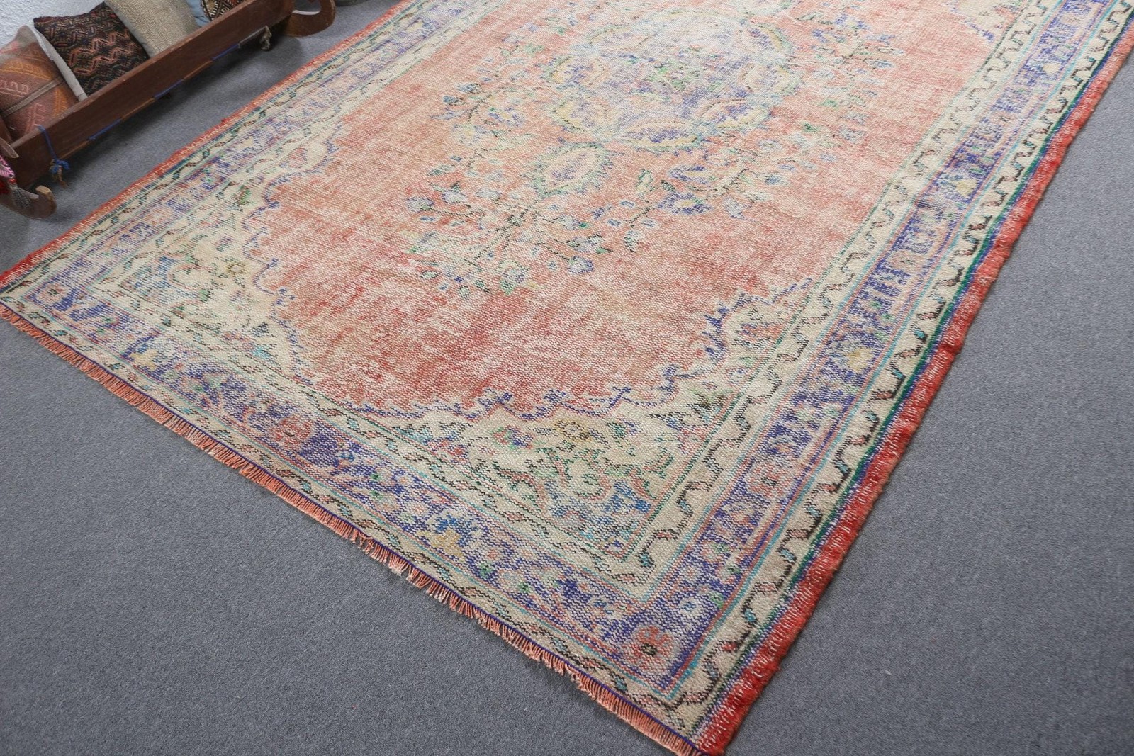 Vintage Turkish Rug 6,2×9 ft (189×274 cm), Red Blue Camouflage Rug