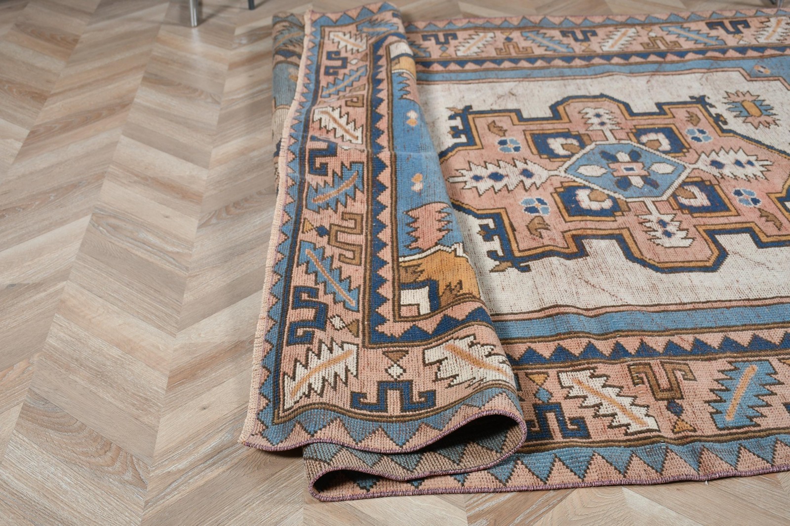 Vintage Turkish Large Rug 5,5×7,5 ft, Blue Brown Animal Print Rug