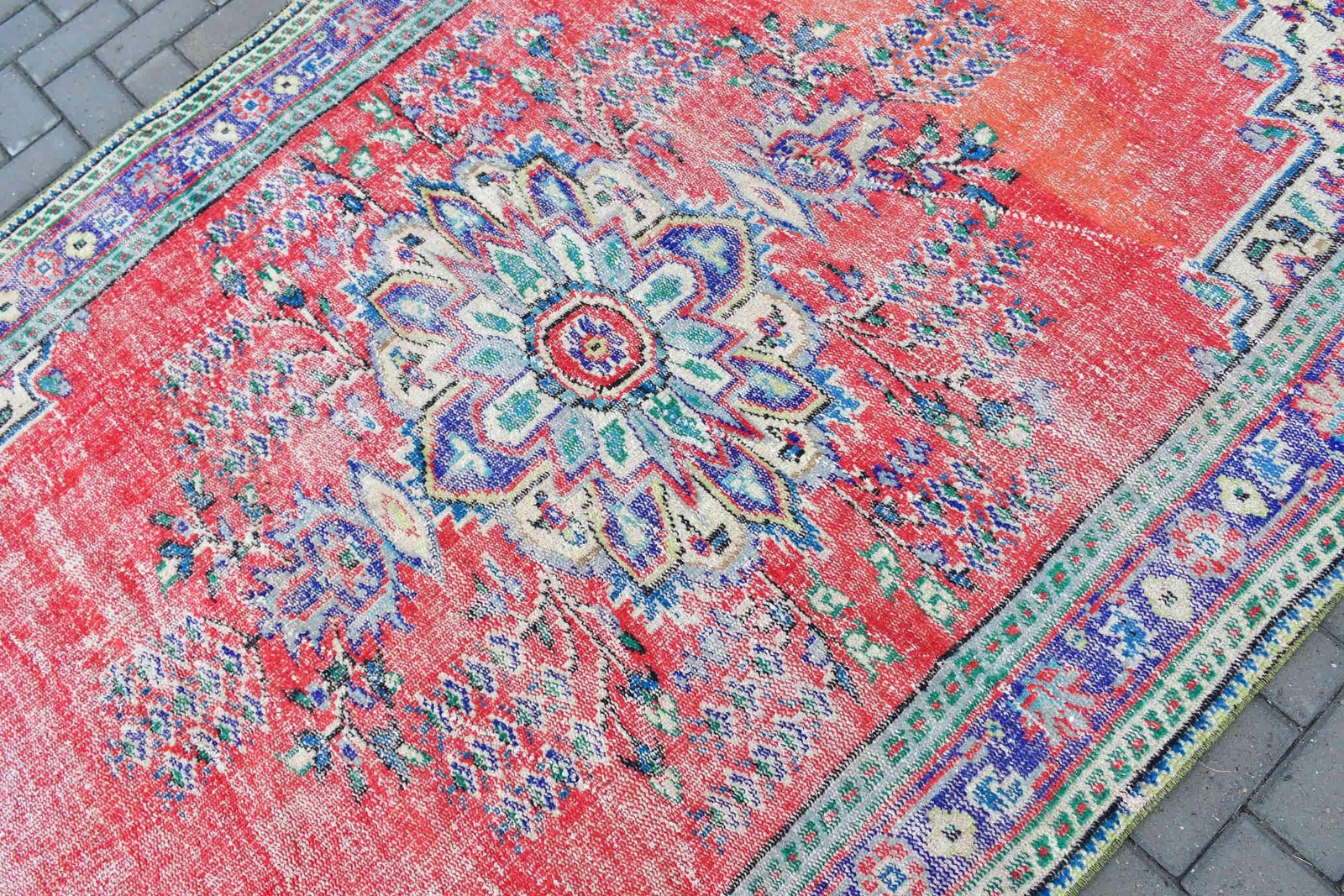 Vintage 5,4×8,7 ft Rug, Turkish Large Rug, Red Floral Rug