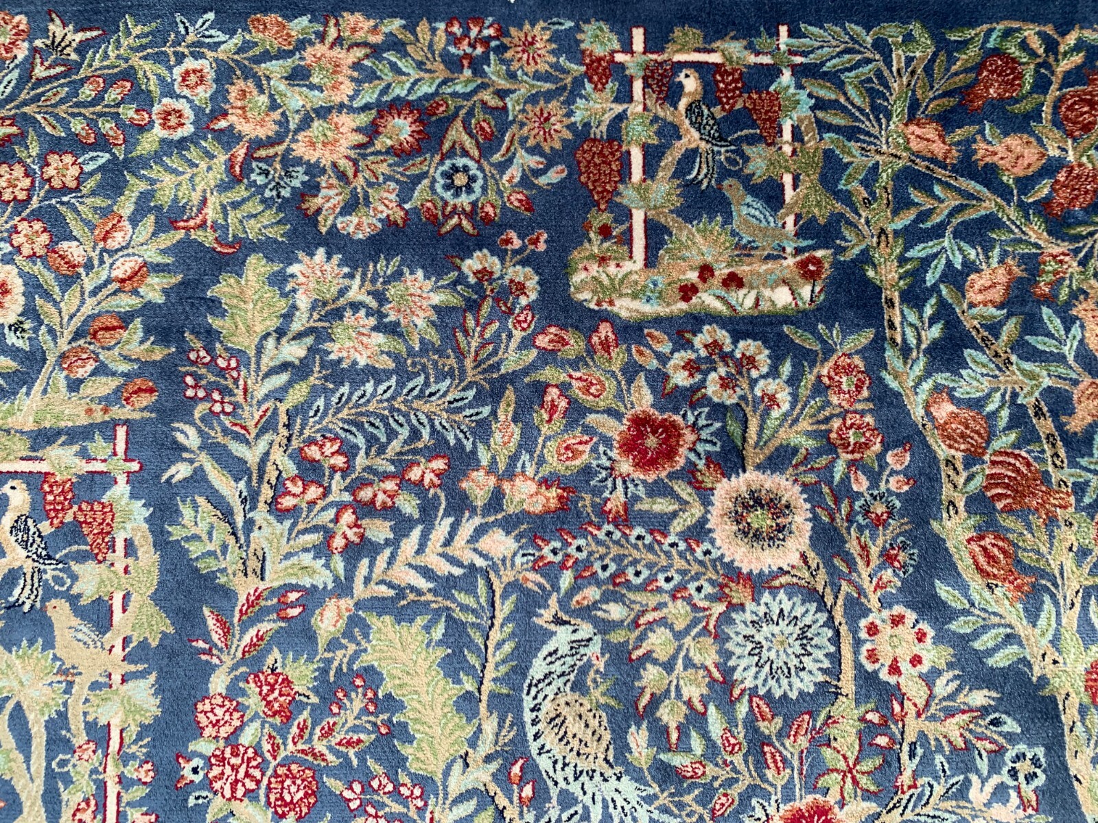 2×3 Feet Luxury Silk Bedroom Wall Hanging Rugs Traditional Oriental Area Carpets