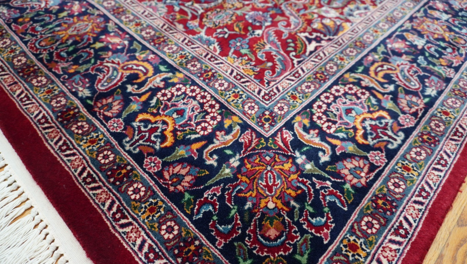 Excellent Vintage Kashann 6′ x 9’3″ Hand Knotted Wool Red Navy Blue Oriental Rug