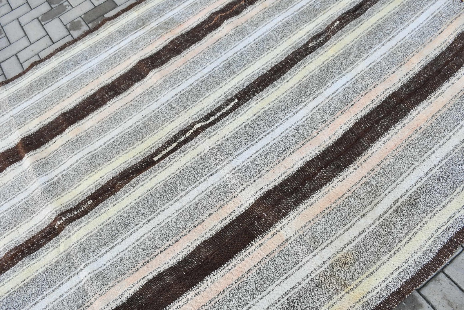 Vintage Large Rug 6,2×8,3 ft (190×253 cm), Kilim Brown Ombré Turkish Rug
