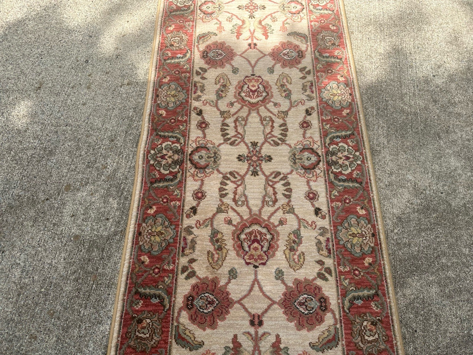 Beautiful Karastan Runner Style Ashara Agra Ivory Size 2’6”x 8’