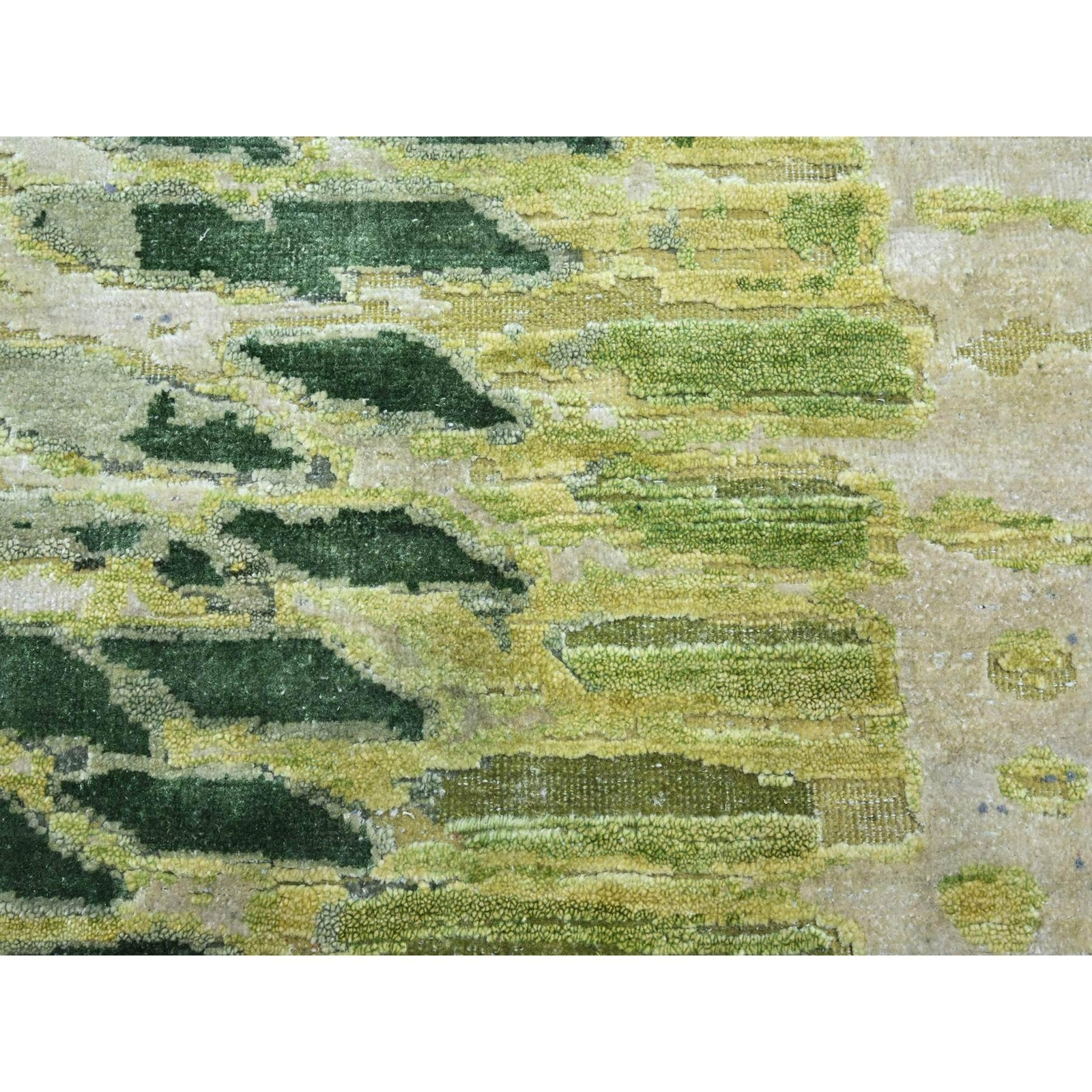 8’x8′ Swamp Green Crocodile Safari Design All Silk Hand Knotted Round Rug R75558