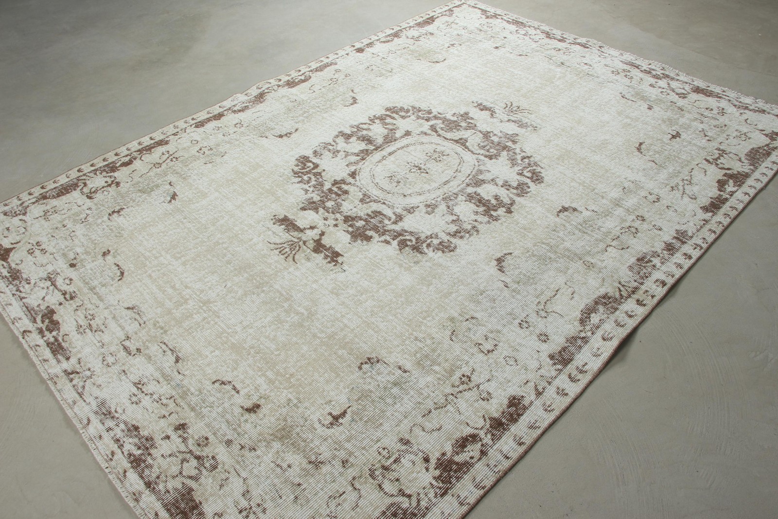 Vintage Turkish Rug, 6,1×8,6 ft Large Rug, White Brown Moroccan Rug