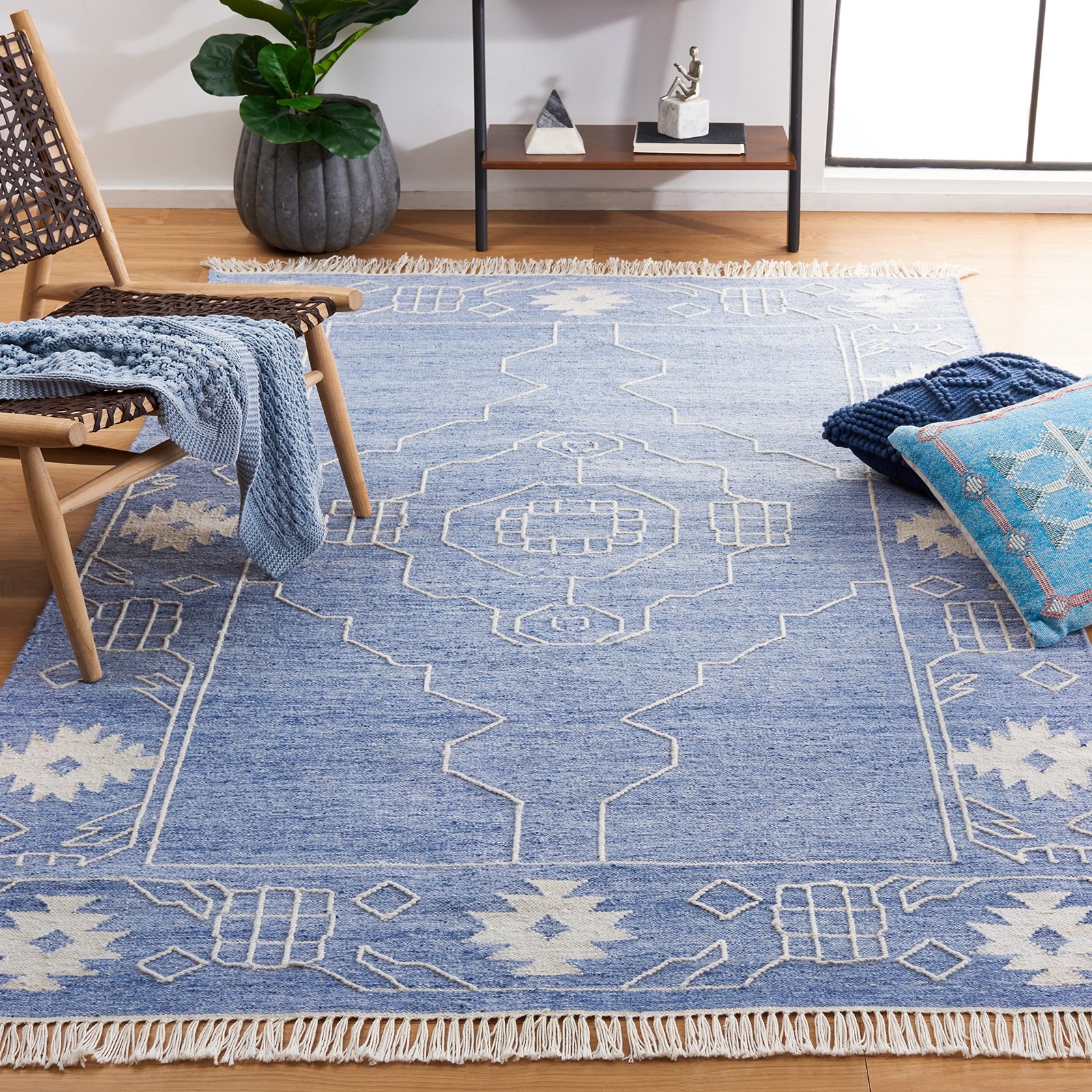 Kilim Collection 4′ x 6′ Accent Rug – Blue & Ivory Boho Design, Easy Care