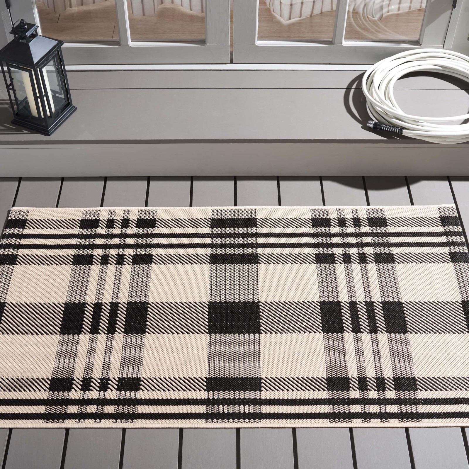 Safavieh Courtyard Collection CY6201 Plaid Indoor/ Outdoor Non-Shedding Stain Re