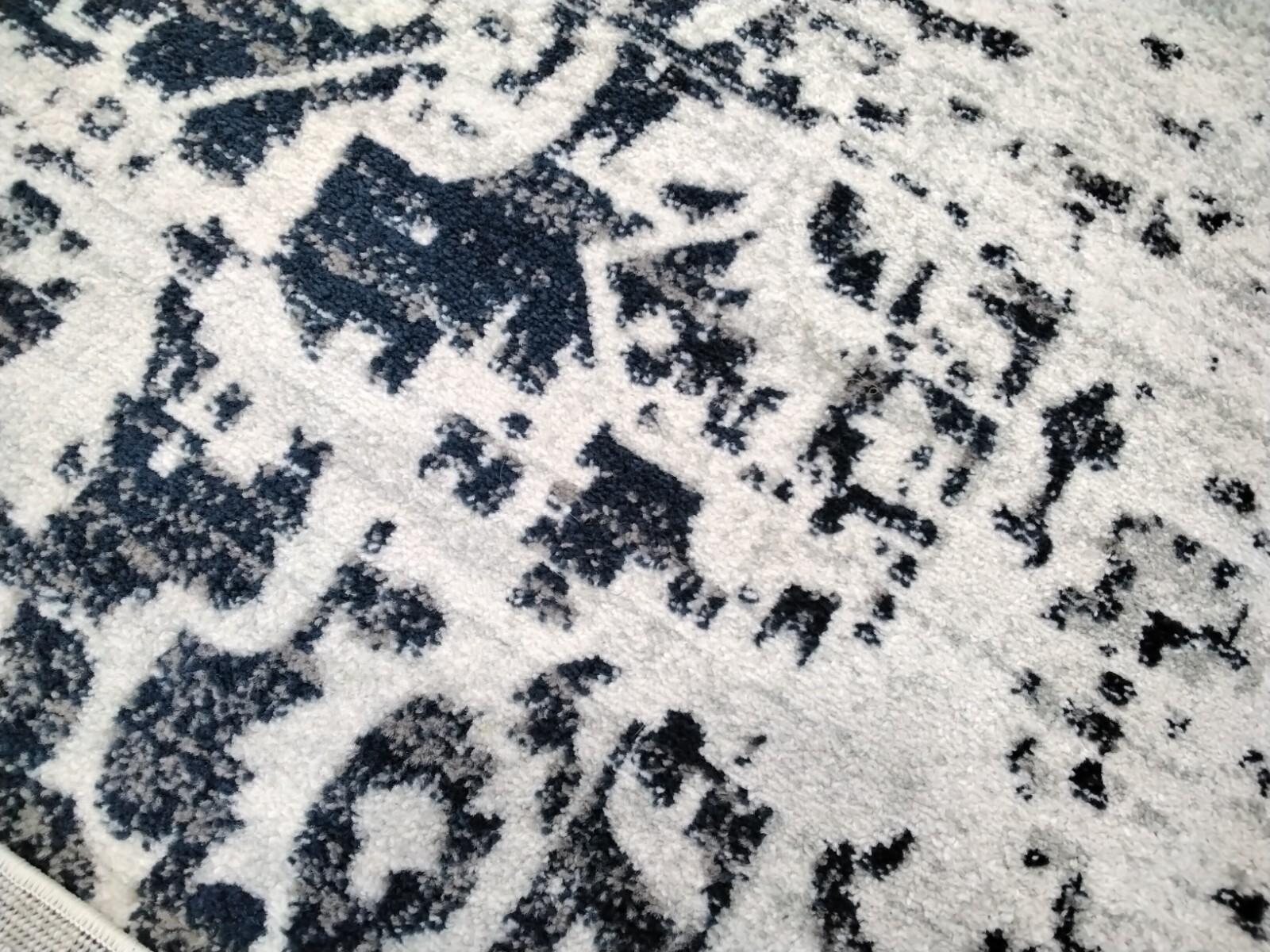 CREAM / NAVY 10′ X 10′ SQ Back Stain Rug, Reduced Price 1172754232 MAD603D-10SQ