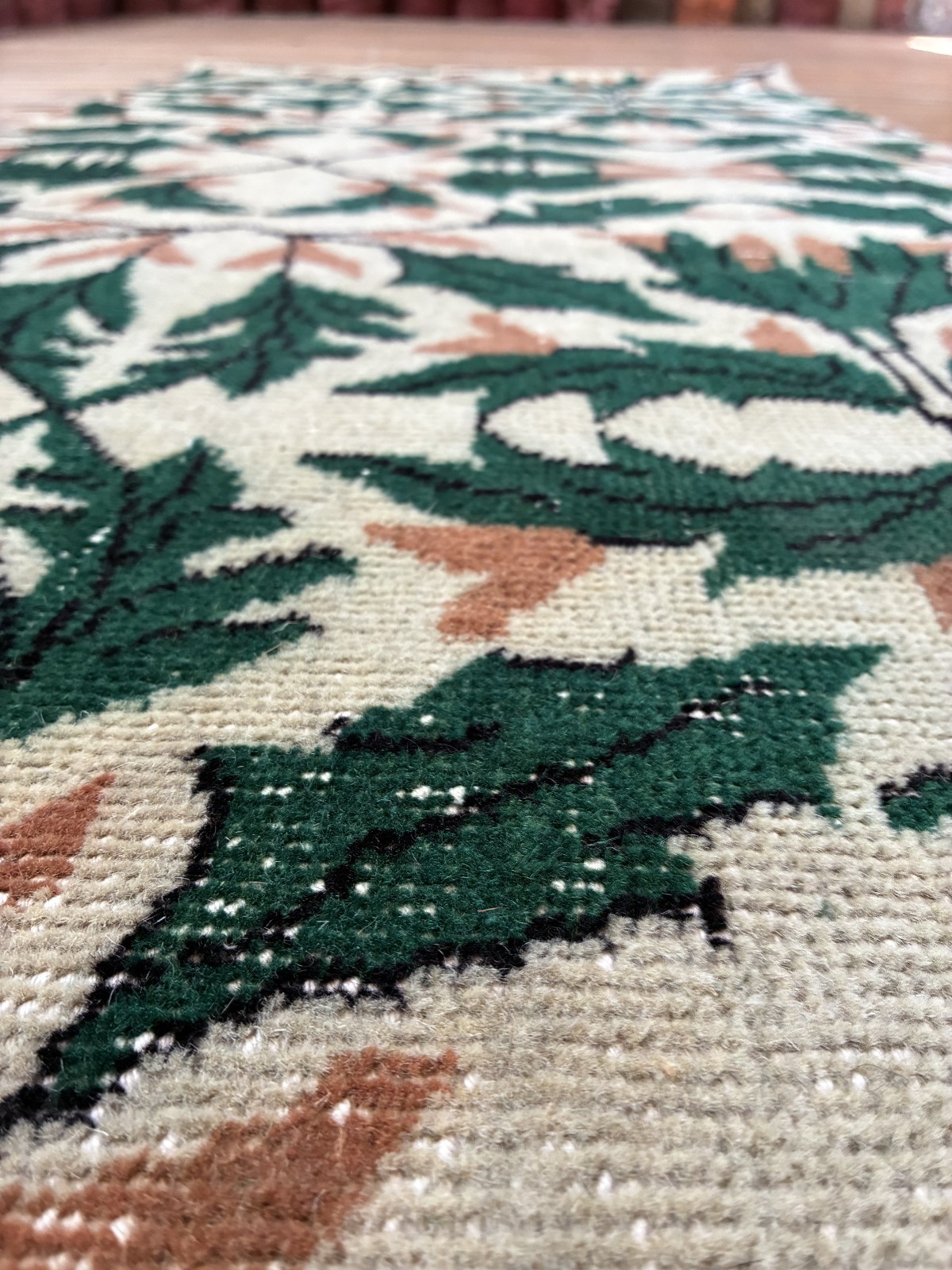 Organic Modern Botanical Leaf Rug 2×5 Forest Green Cream Wool Accent Mat