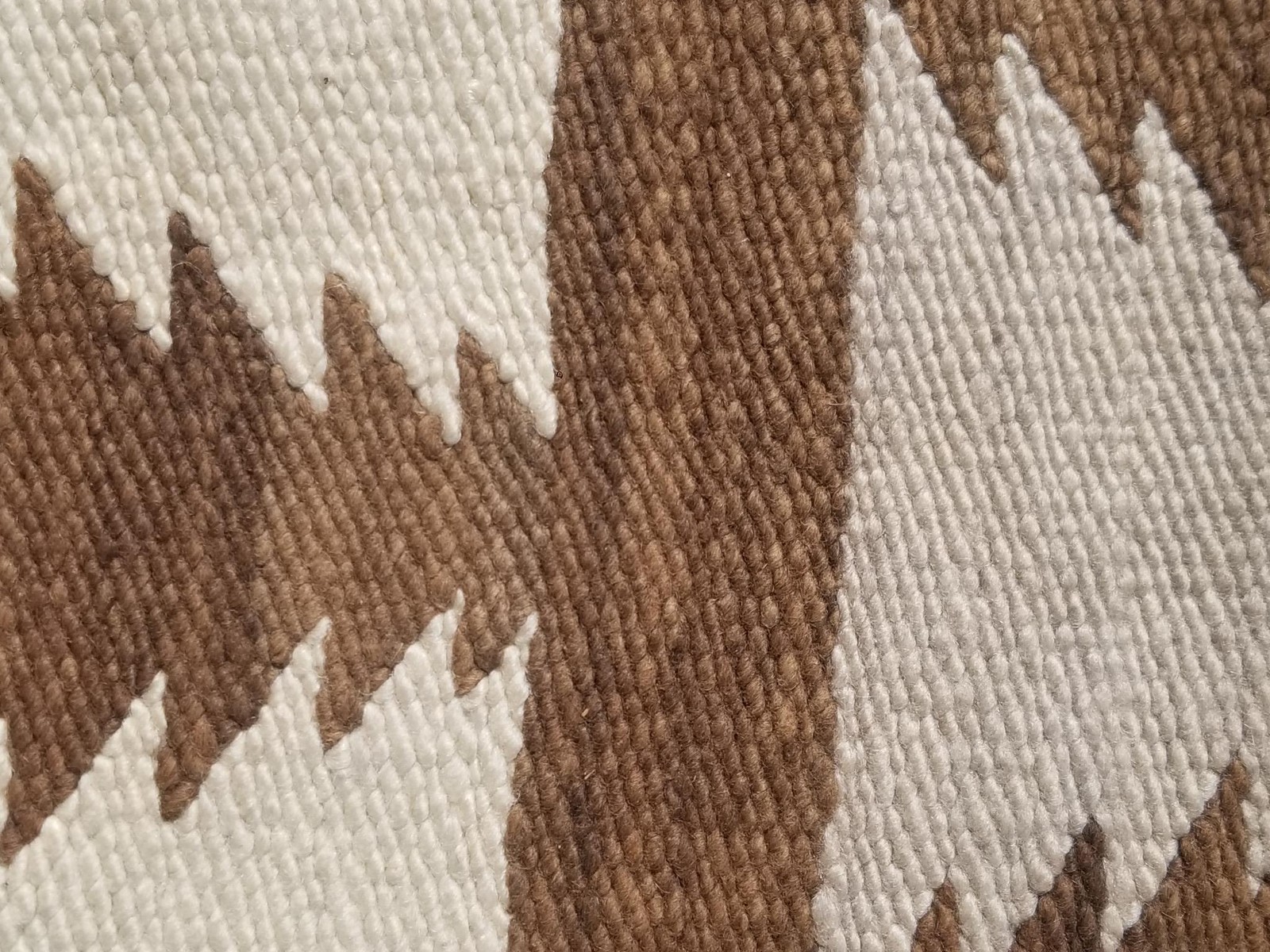 Vintage Handmade Native American Navajo Serrated Diamond Wool Rug 2.7×1.2ft