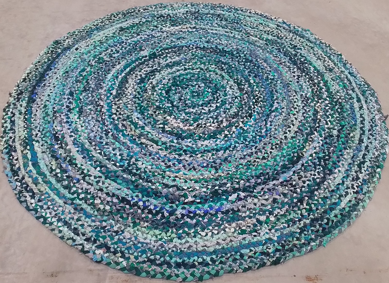 TEAL / BLUE 6′-0″ x 6′-0″ Flaw in Rug, Reduced Price 3172810288 BRD210J-6R