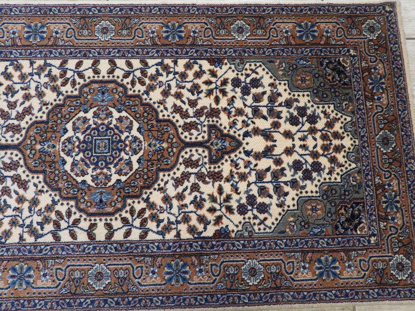 Medallion Design Wool Area Rug 80×160 Cm