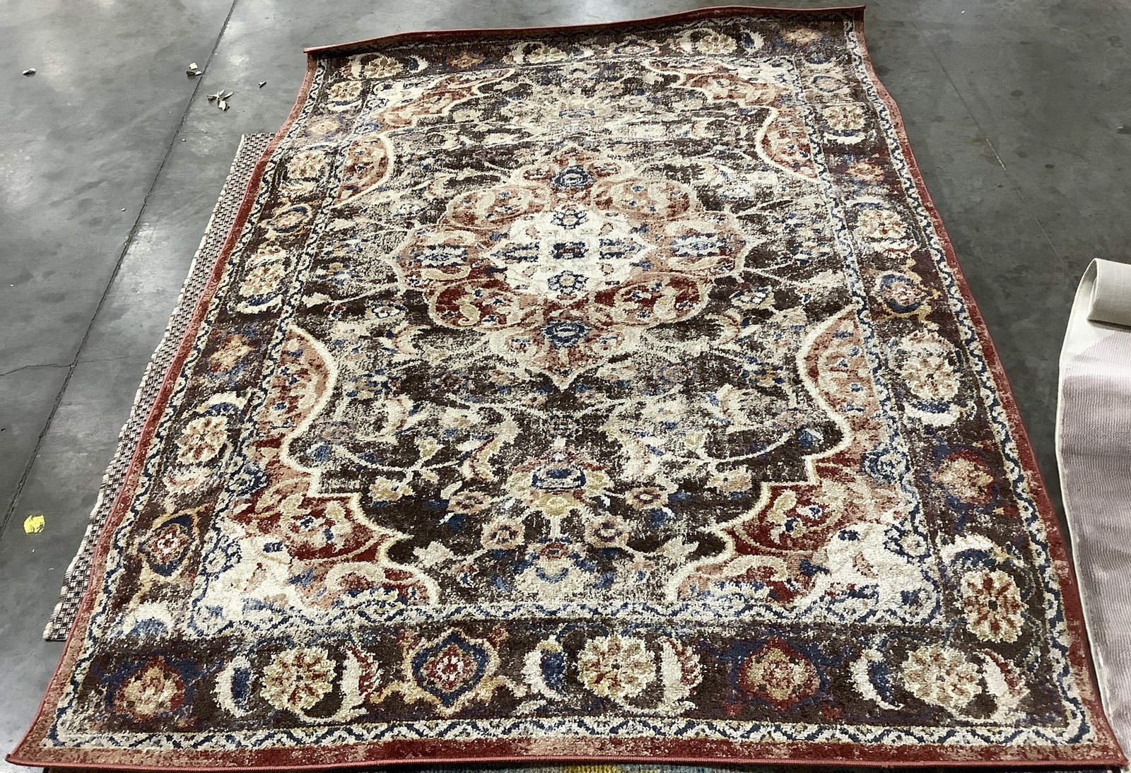 BROWN / RUST 5′-3″ x 7′-6″ Back Stain Rug, Reduced Price 1172685446 BIJ648D-5
