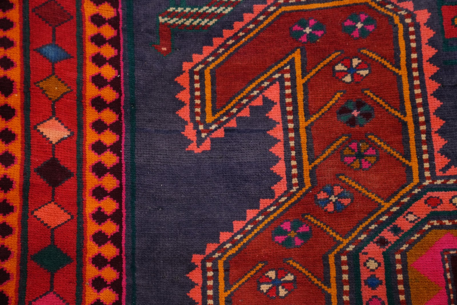 Vintage Traditional Style Animals Wool Area Rug 5×10 ft Hand-knotted