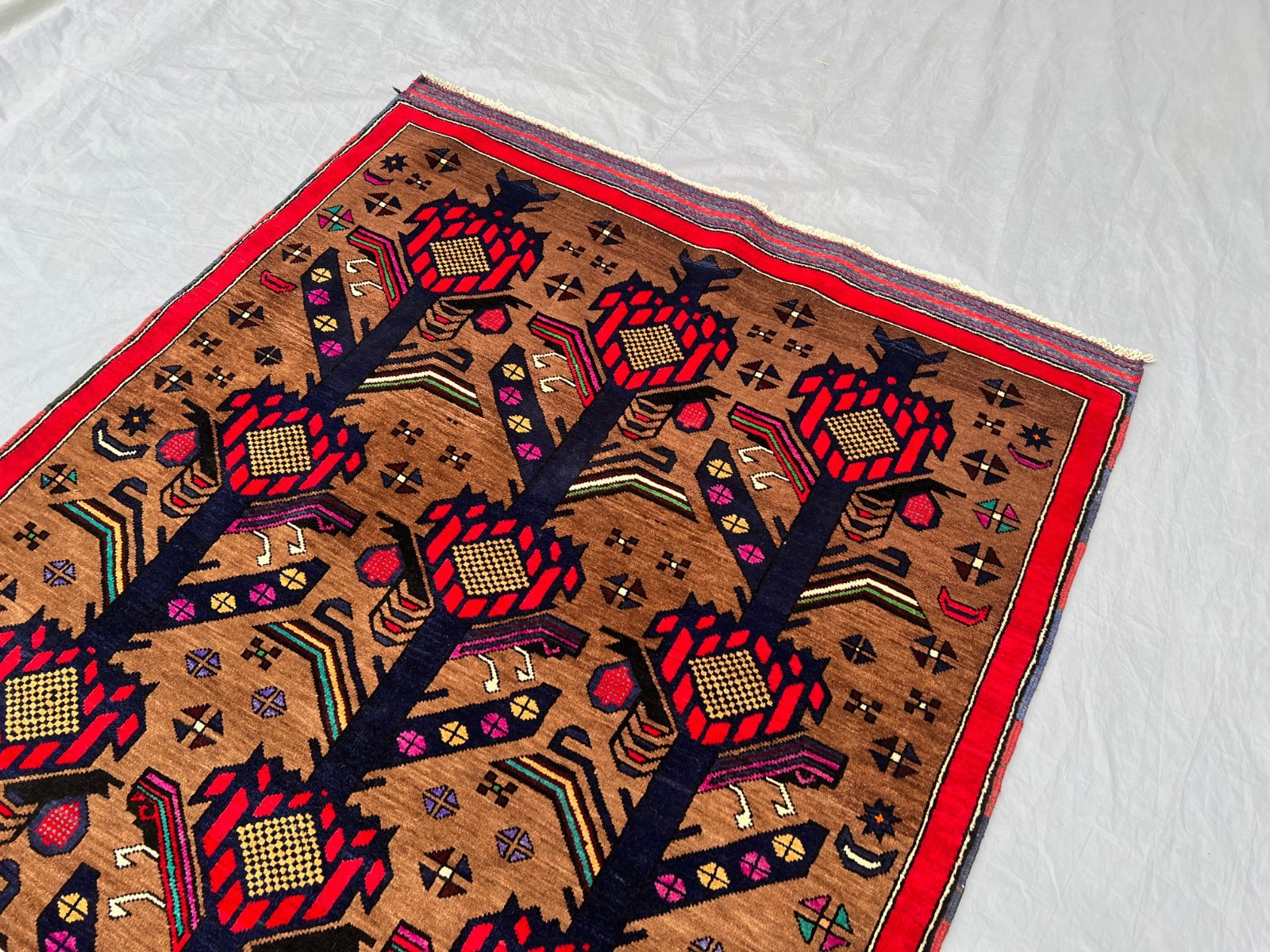 4’4 x 6’9 Ft Afghan Baluchi Floral Design Rug – Figurative Design Vintage Carpet