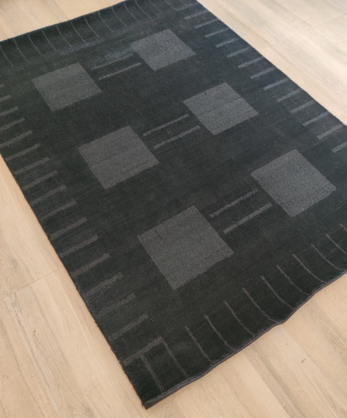 Handmade Wool Area Rug for Living Room Hand-Loomed Knotted 140 x 200 cm