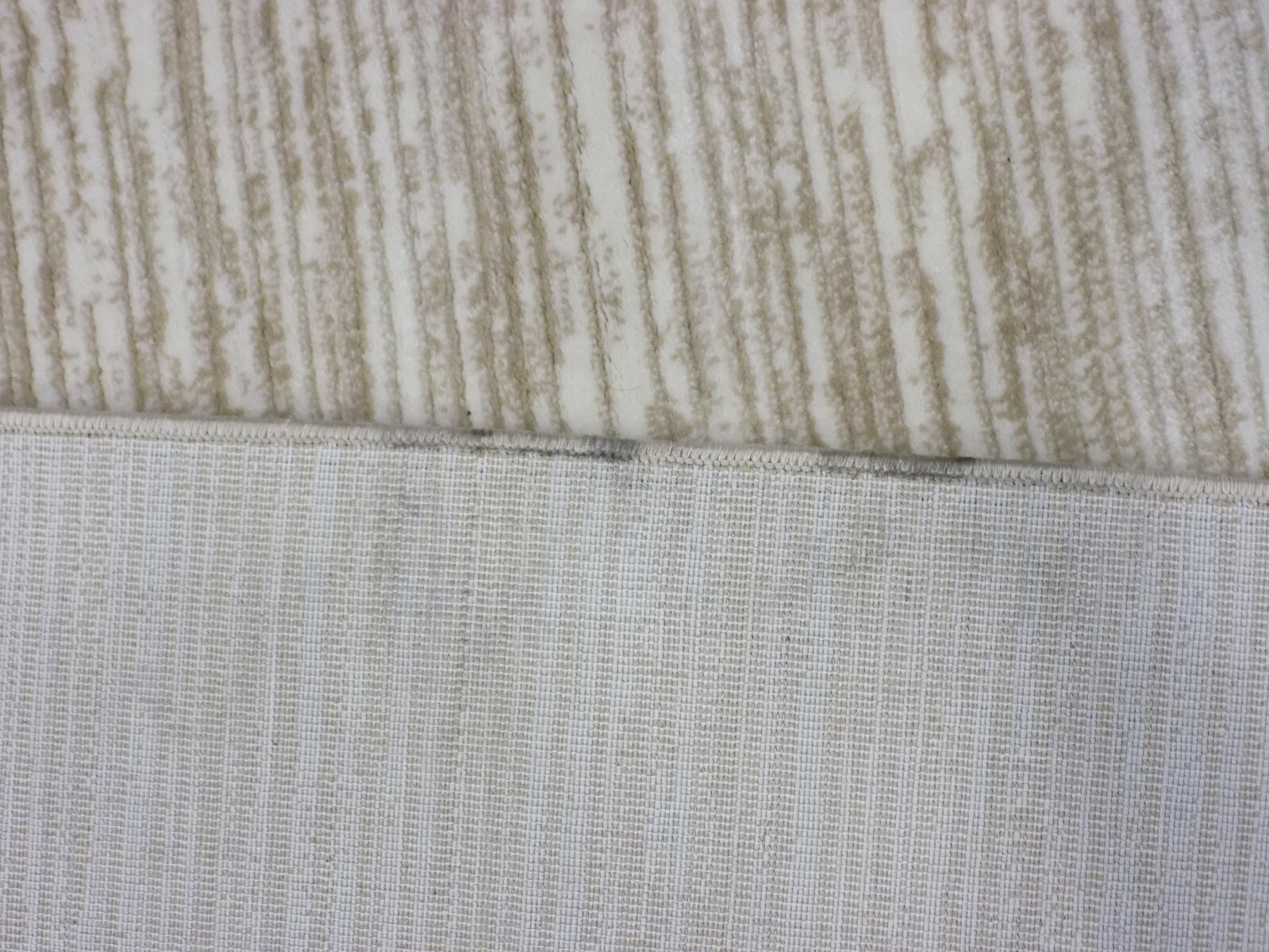 CREME 6′-7″ X 6′-7″ Back Stain Rug Reduced Price 1172587251 VSN606F-7SQ