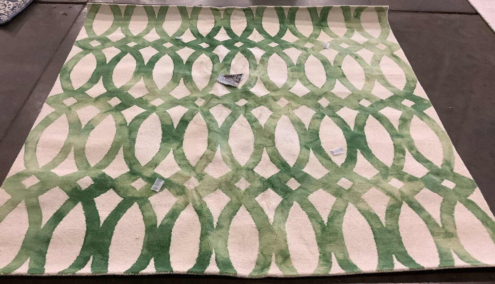 IVORY / GREEN 7′ X 7′ Square Back Stain Rug Reduced Price 1172668031 DDY675B-7SQ