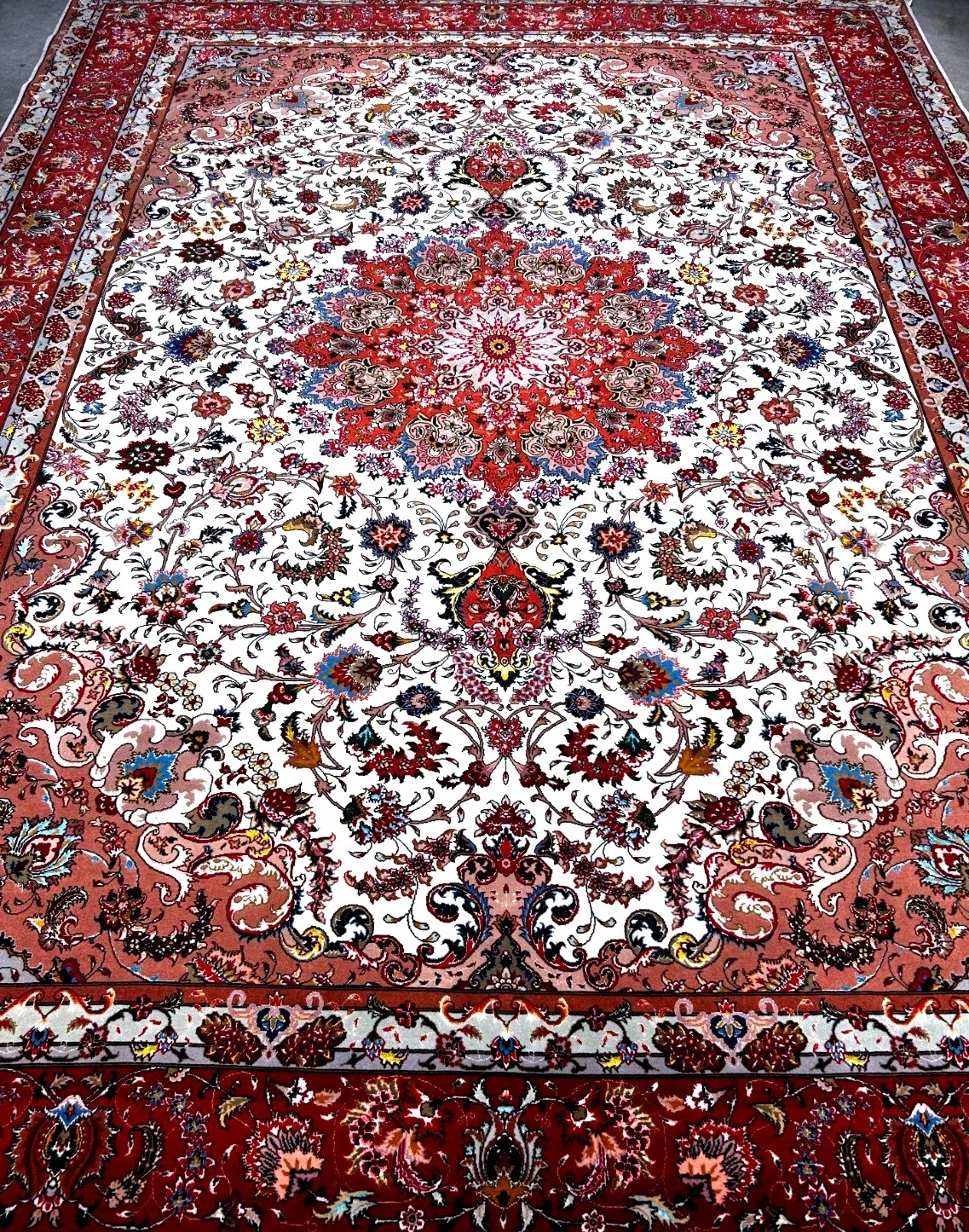 8’4″x11’7” Fine Hand-Knotted Silk & Wool Tabrize Area Rug – 8×11 Handmade