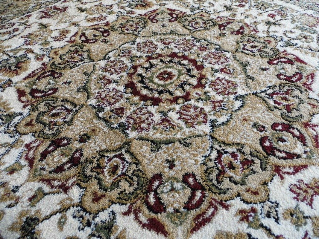 Elegant Ivory Octagon Area Rug – 7’3″ x 7’3″ Traditional Design