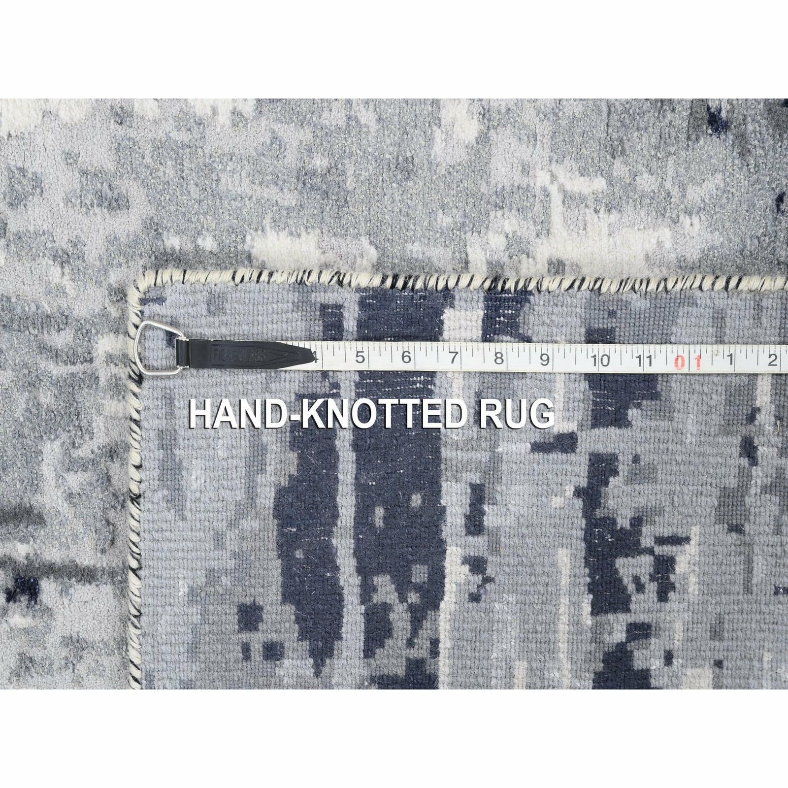 3’1″x5′ Ivory Abstract Design Wool and Silk Hand Knotted Oriental Rug R63189