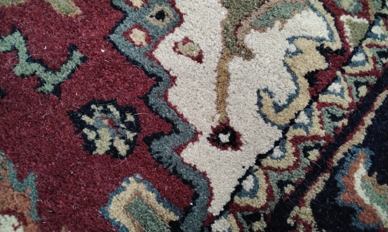 RED 5′ X 8′ Damaged Rug, Reduced Price 1172724859 HG625A-5