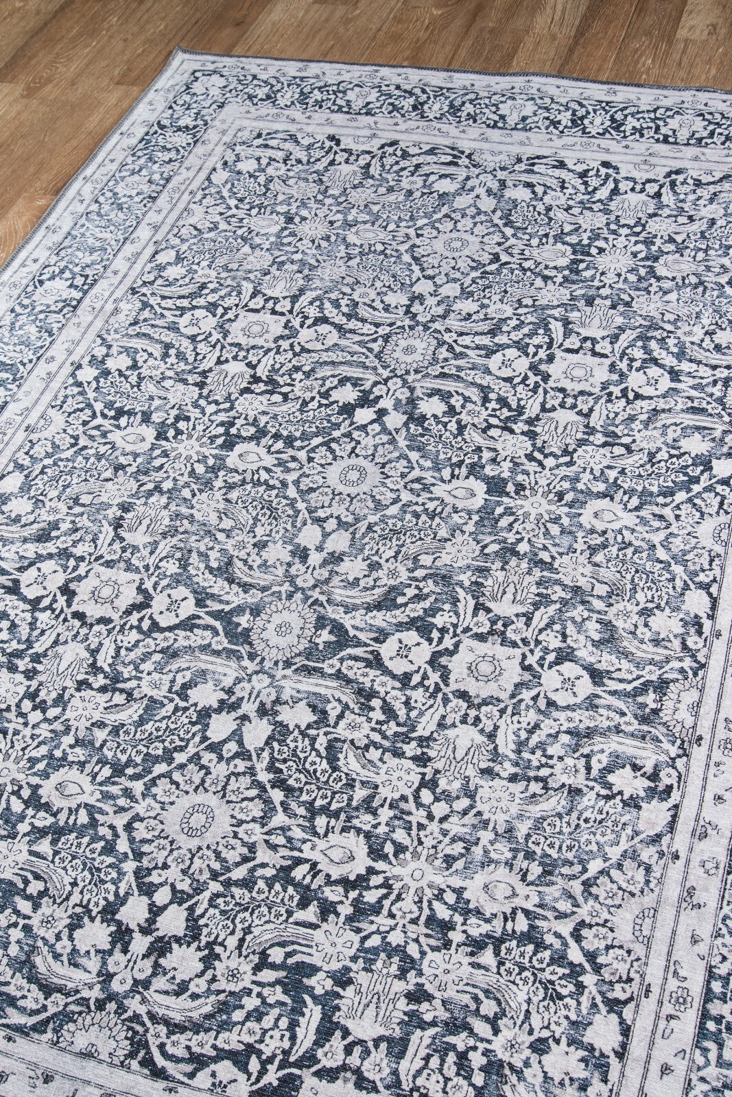 Momeni Traditional Design Polyester With No Backing Charcoal Rug 7’6″ X 9’6″