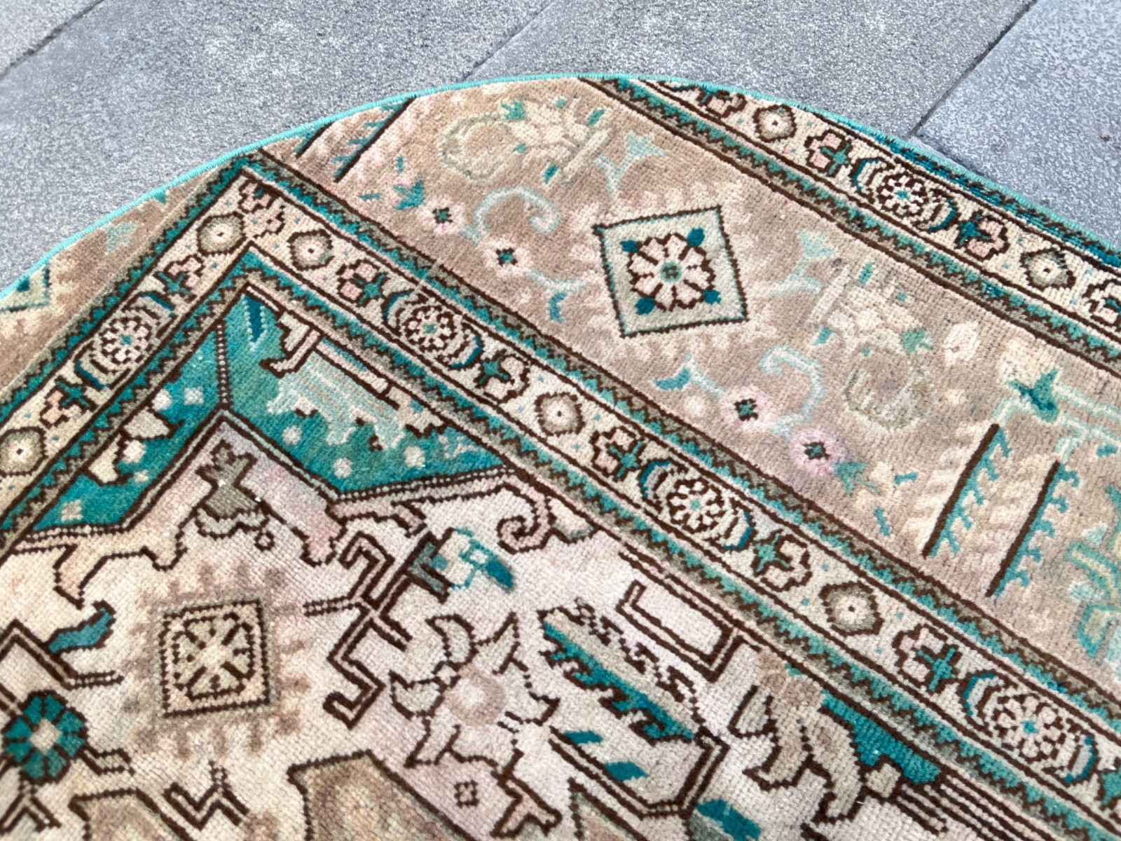 4 ft Round Vintage Turkish Rug Muted Oushak Circle Small Area Rug Turquoise Pink