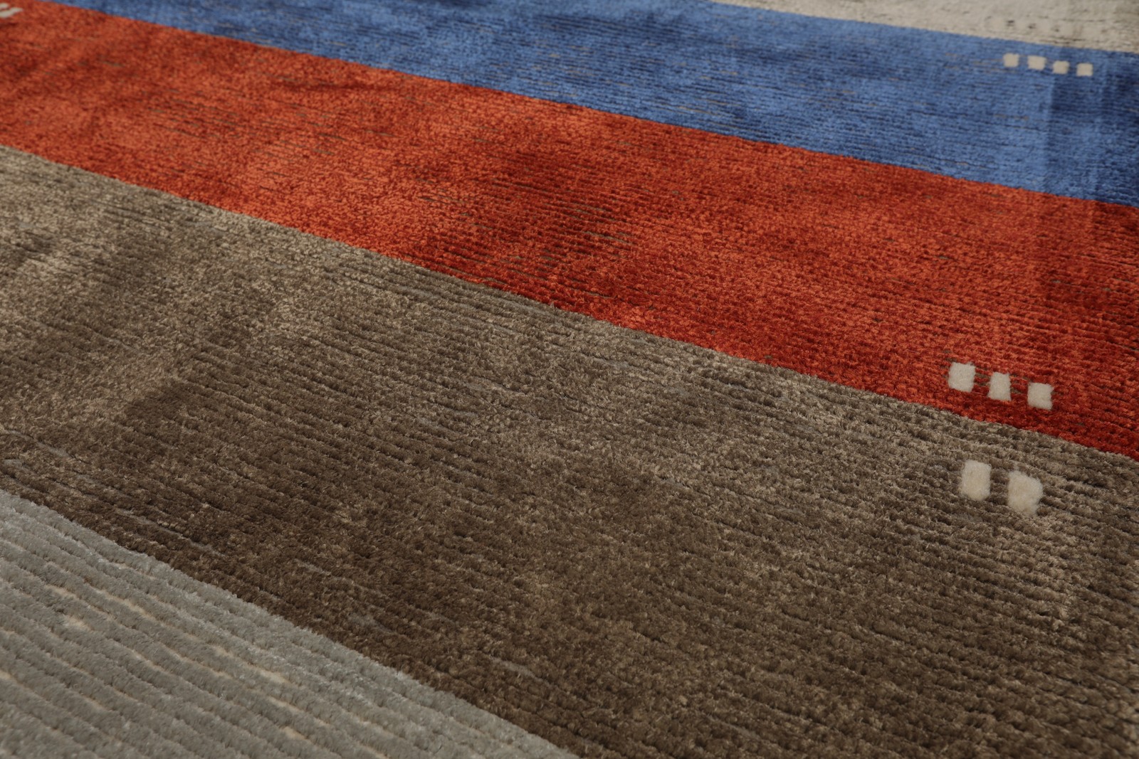 LoomBloom 3×5 Hand Knotted Wool & Silk Gray Tibetan Modern Area Rug