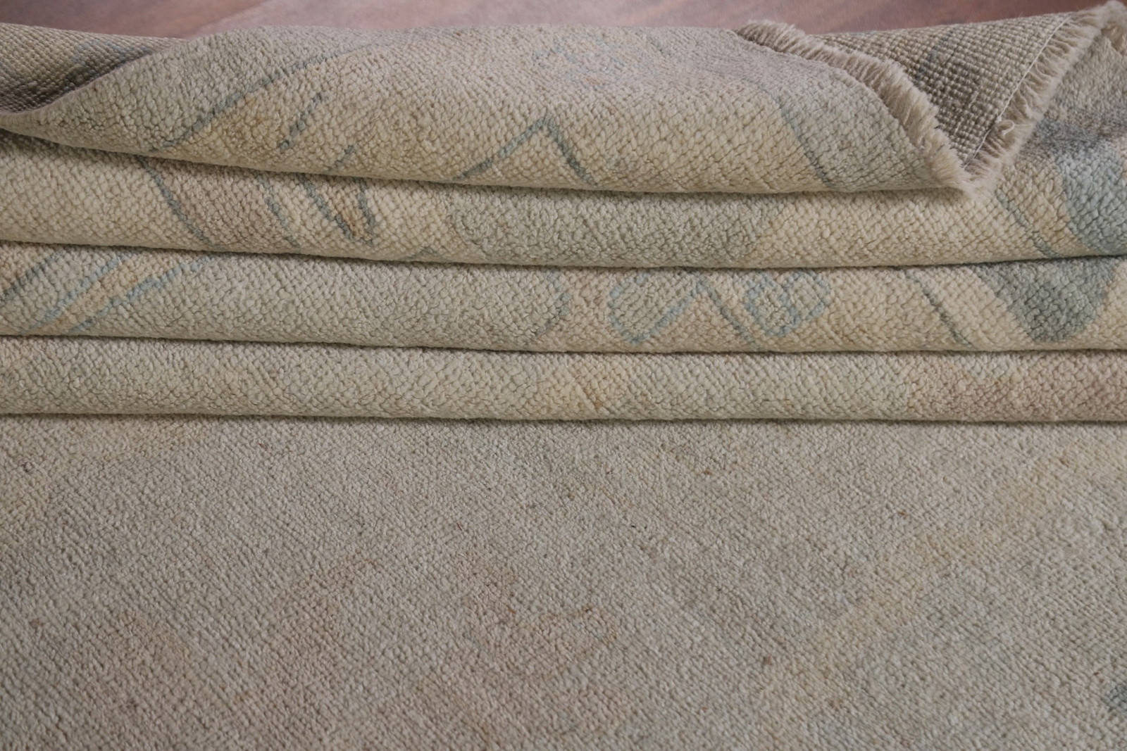 Handmade Muted Beige Wool Carpet Vegetable Dye Oushak Turkish Area Rug 8×10 Ft