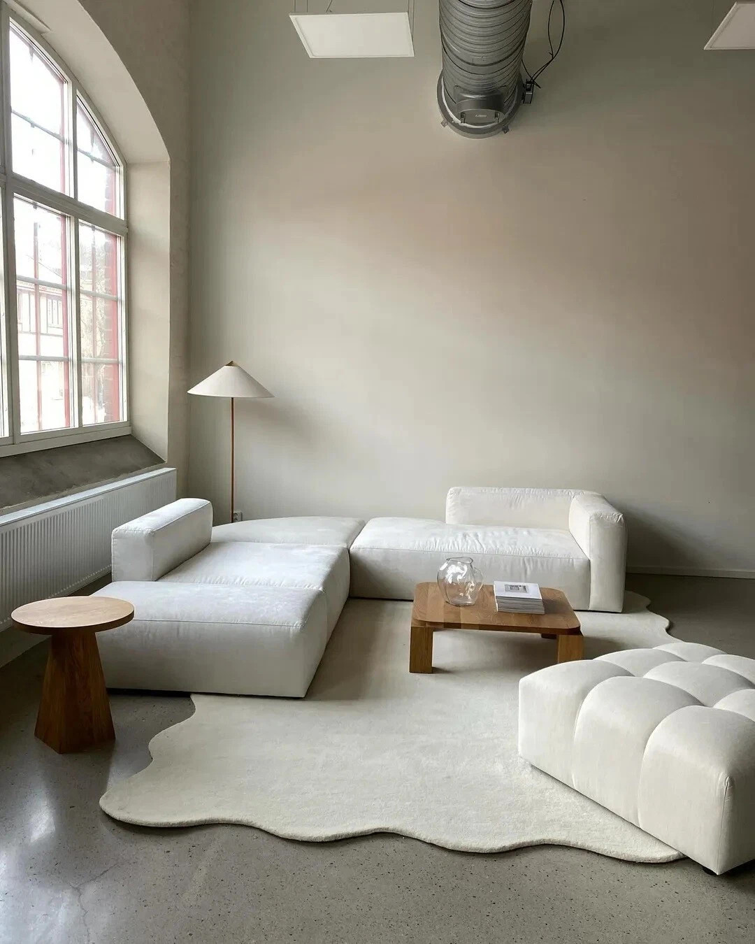 Luxury Tufted Wool Scallop Rug | Modern Handmade Wavy Design | Minimalist Décor