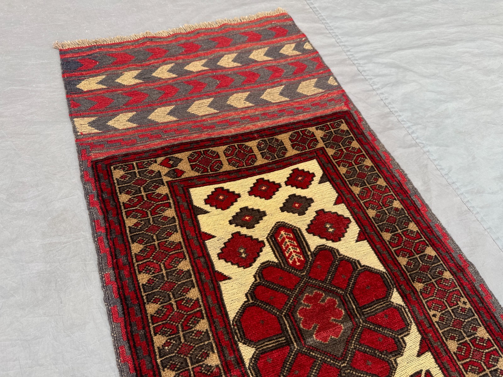 2’6 x 11’4 Ft Classic Baluchi Floral Medallion Runner Rug – Vintage Tribal Wool