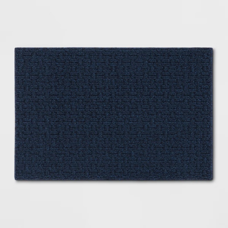 1’8″X2’6″ Washable Solid Machine Tufted Accent Rug Blue