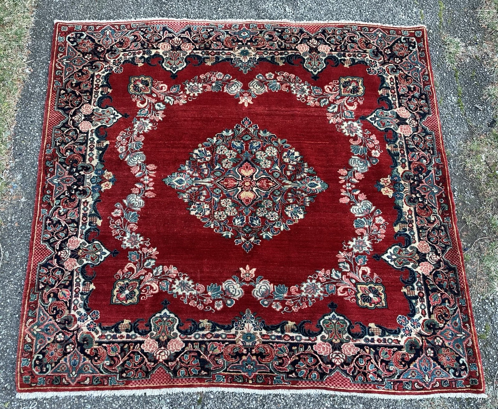 Circa 1930’s ANTIQUE FINE SARUK RUG RARE SQUARE SIZE 6×6 WE HAVE MORE