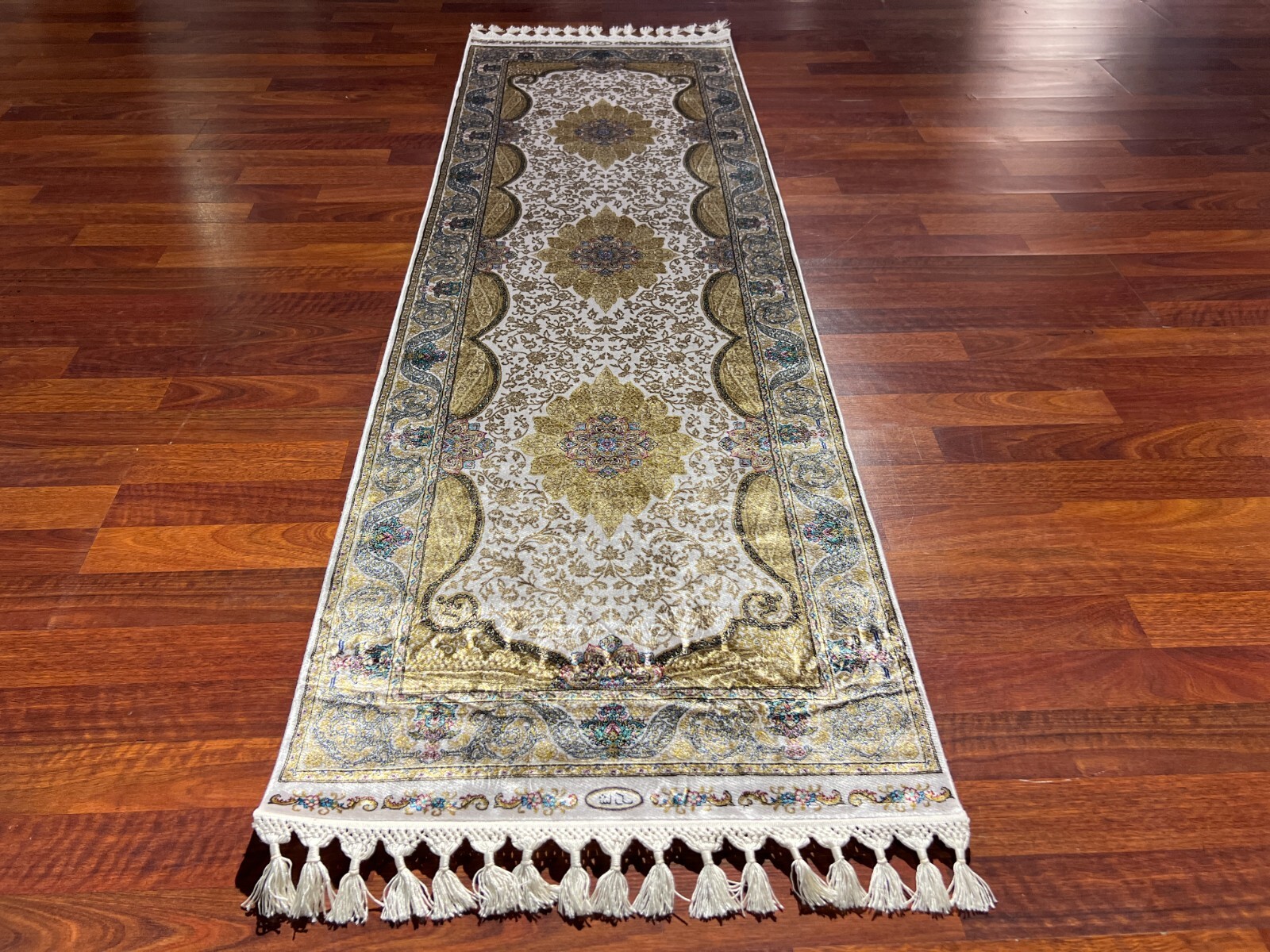 2×6 ft Turkish Silk Runner Rug – Green Beige Luxury Entryway Area Carpet