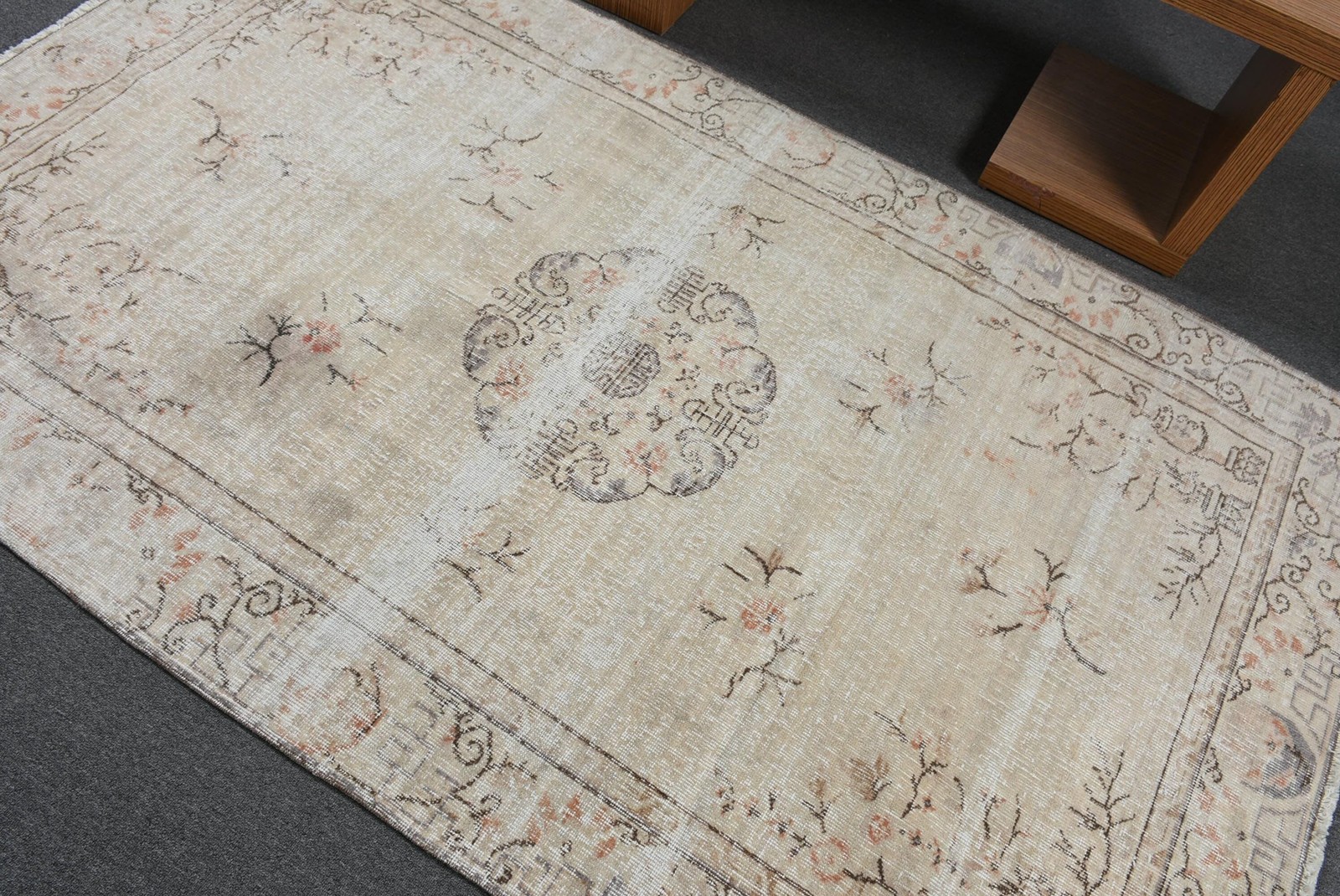 Turkish 4,7×7,8 ft Rug, Vintage Rug, White Patchwork Wool Rug