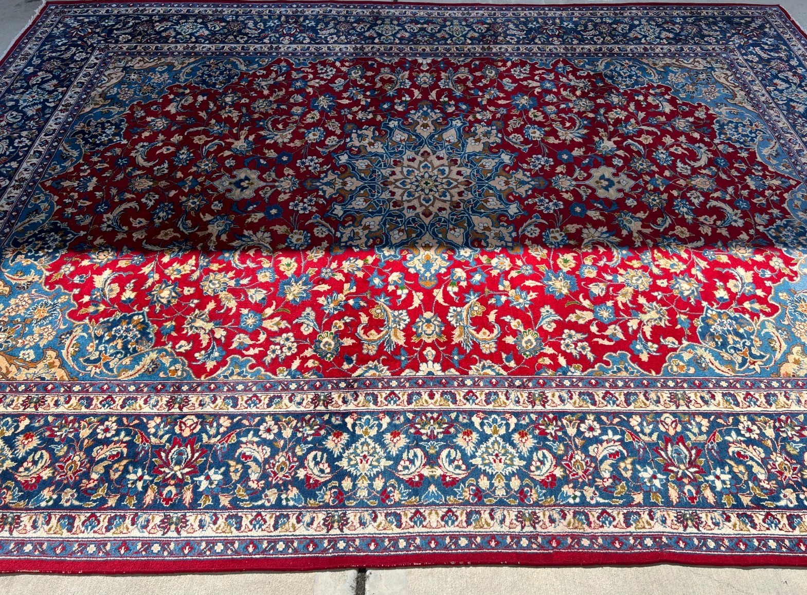 Isfahaan Rug 10’x14′ Hand Knotted Vintage 1970s